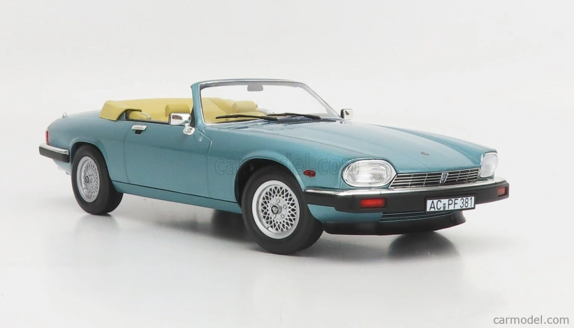 Norev Jaguar Xj-s Cabriolet 1988 1:18 Svetlo modrá