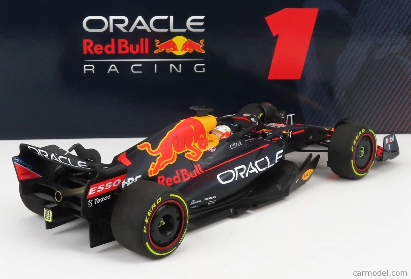 Minichamps Red bull F1 Rb18 Team Oracle Red Bull Racing N 1 1:18, tmavě modrá