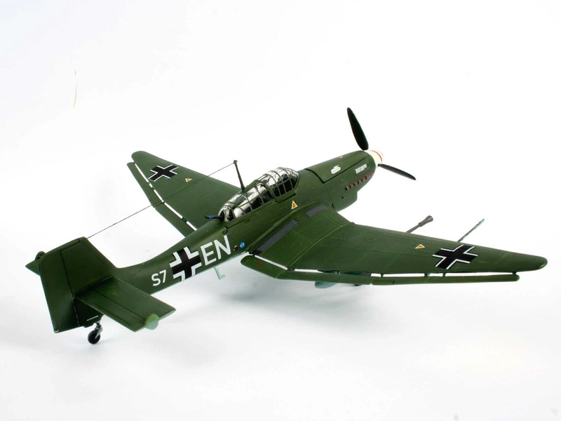 Revell Junkers Ju87 G/D Tank Buster (1:72) (štartovacia súprava)