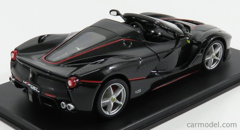 Edicola Ferrari Laferrari Aperta Spider 2016 - Con Vetrina - S vitrínou 1:24 Black Met