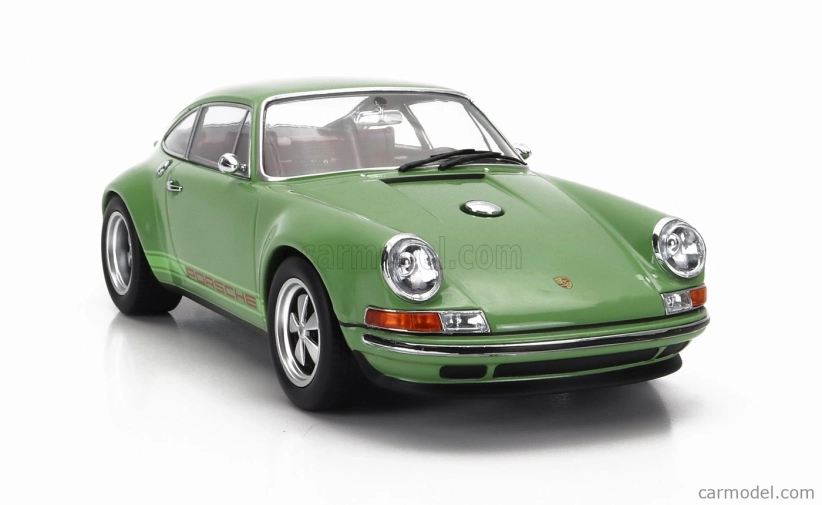 Porsche 911 by Singer Coupe 2014 v mierke 1:18 Zelená