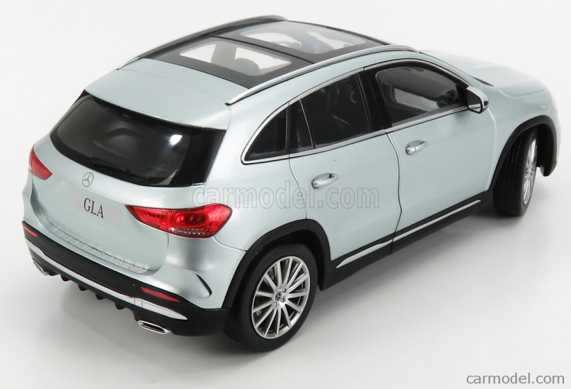 Z-models Mercedes Benz Gla-class (h247) 2020 1:18 Strieborná