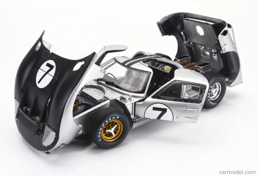 Shelby-collectibles Ford usa Gt40 Mkii 7.0l V8 Team Alan Mann Racing Ltd. N 7 24h Le Mans 1966 G.hill - B.muir 1:18 Silver Black