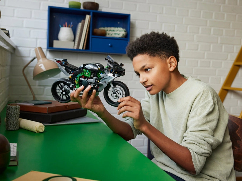 LEGO Technic - Motocykel Kawasaki Ninja H2R