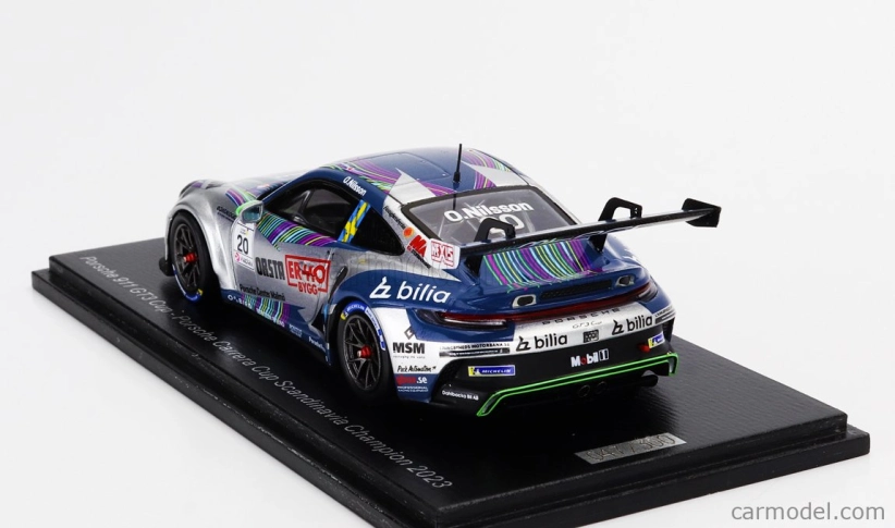 Spark-model Porsche 911 992 Gt3 Cup N 20 Porsche Carrera Cup Scandinavia Champion 2023 Ola Nilsson 1:43 Silver Blue