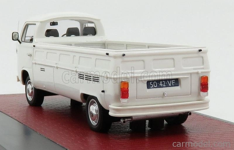 Modely v mierke Matrix Volkswagen T2 Kemperink Special Pick-up Lwb 1976 1:43 Biela