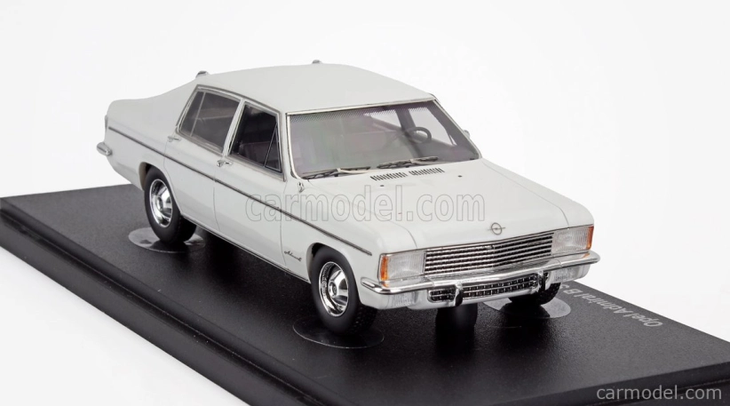 Avenue43 Opel Admiral B Hatchback Limousine Germany 1972 1:43 Bílá