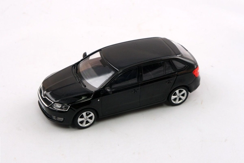 Abrex Škoda Rapid Spaceback (2013) 1:43 - Černá Magic Metalíza