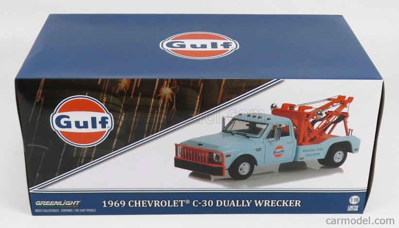 Greenlight Chevrolet C-30 Pick-up Gulf Odtahový vůz 1969 1:18, světle modrá
