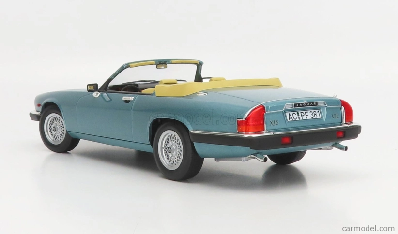 Norev Jaguar Xj-s Cabriolet 1988 1:18 Svetlo modrá