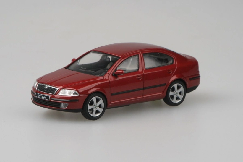 Abrex Škoda Octavia II (2004) 1:43 – červená flamenco metalíza