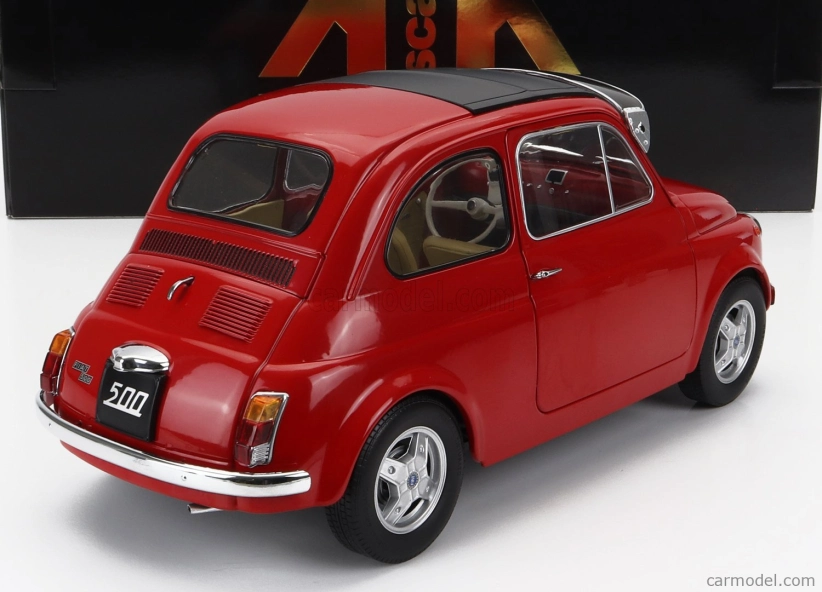 Fiat 500 F Custom 1968 v mierke 1:12 červený