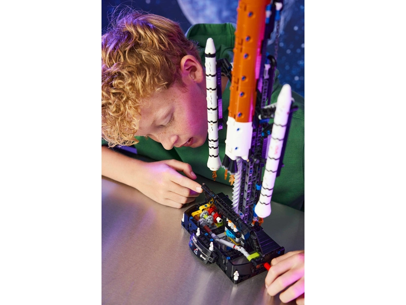 LEGO Technic - Raketa NASA Artemis Space Launch System