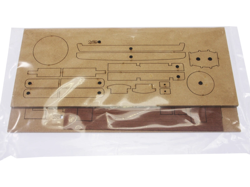 AMATI Arno XI Racer pretekársky čln 1960 1:8 kit