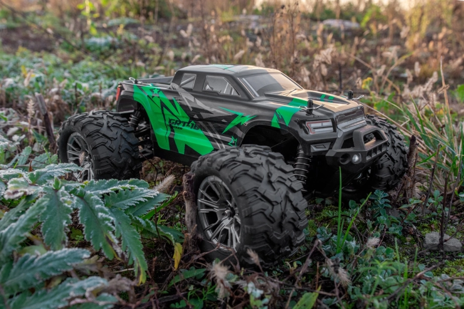 ROZBALENO - KAVAN GRT-16 Tracker RTR 4WD Monster Truck 1:16, zelená