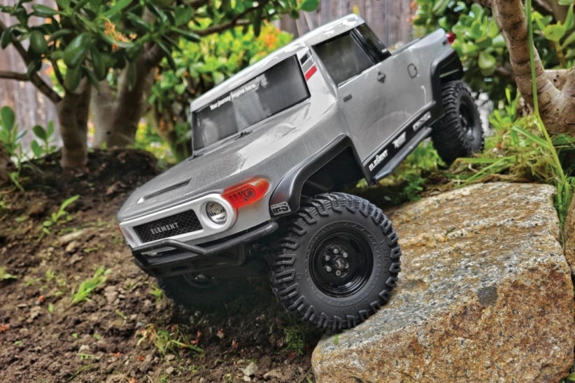 RC auto Enduro Ultron SE Trail Truck RTR, strieborná verzia (12,8 – 325 mm)