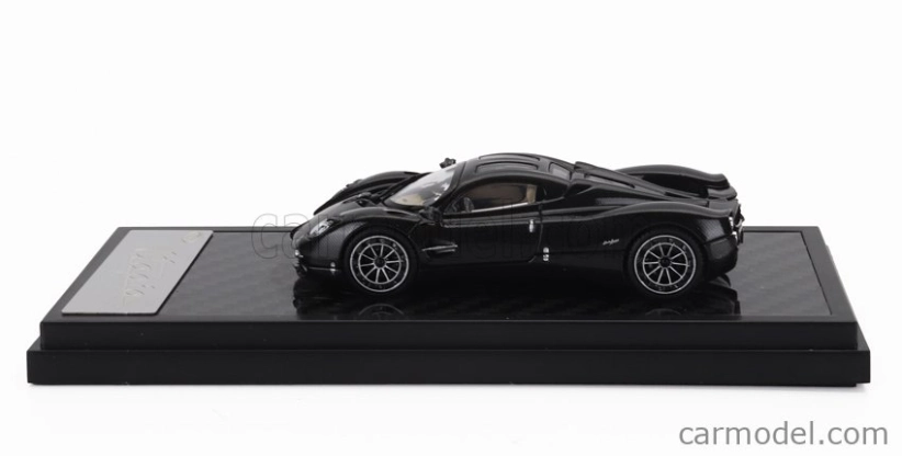 Lcd-model Pagani Utopia 2022 1:64 Černý Karbon