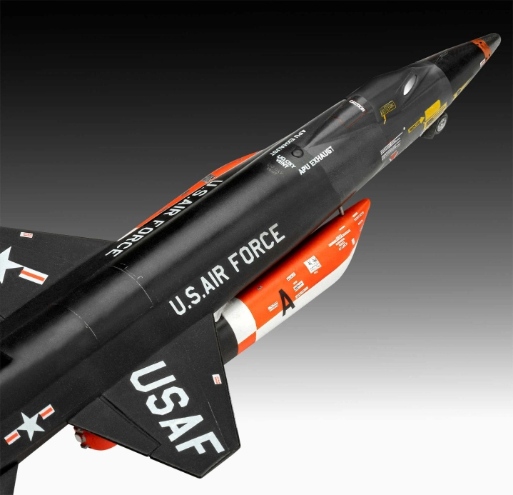 Plastic ModelKit letadlo 03793 - B-52D Stratofortress "Platinum Edition" (1:72)