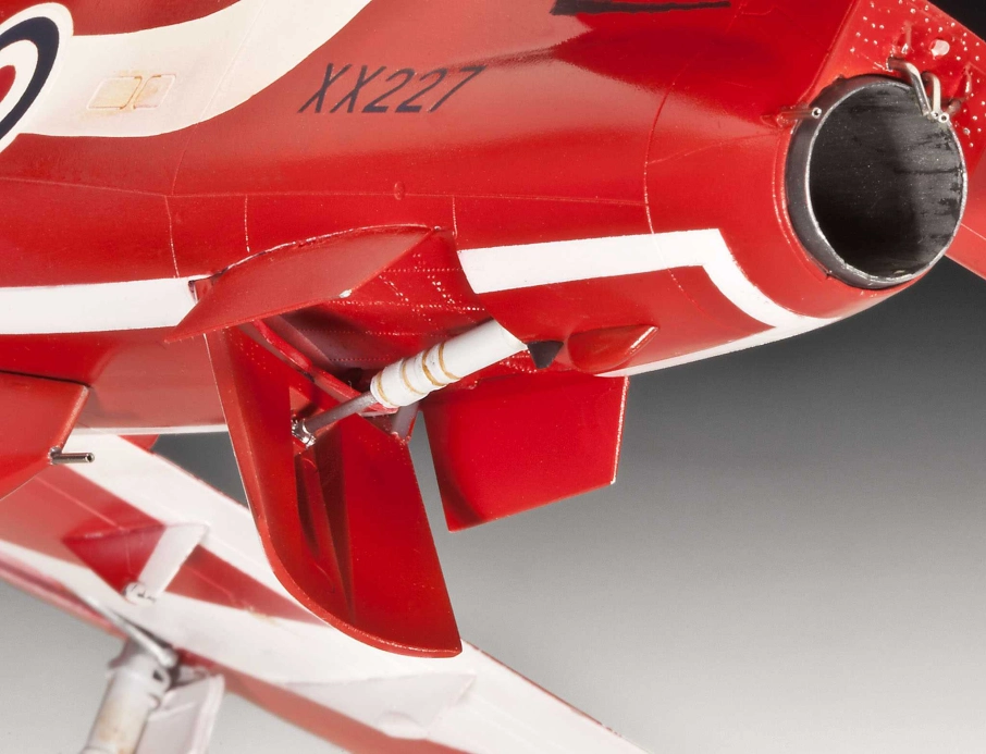Plastic ModelKit lietadlo 04284 – BAe Hawk "Red Arrows" (1:32)