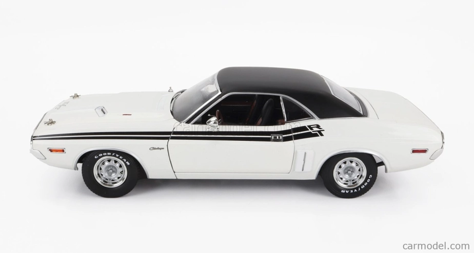 Greenlight Dodge Challenger R/t Coupe 1971 1:18 Bílá Černá