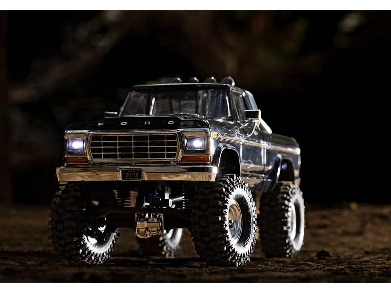 ROZBALENÉ – RC auto Traxxas TRX4-M Ford F-150 1979 1:18 RTR, čierne