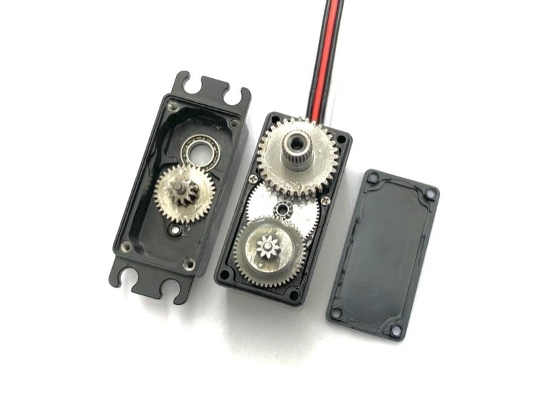 Servo Absima HV LP34DBT Alu Digital Crawler-Spec. vodotěsné IP67, Low Profile, 23-34kg/cm