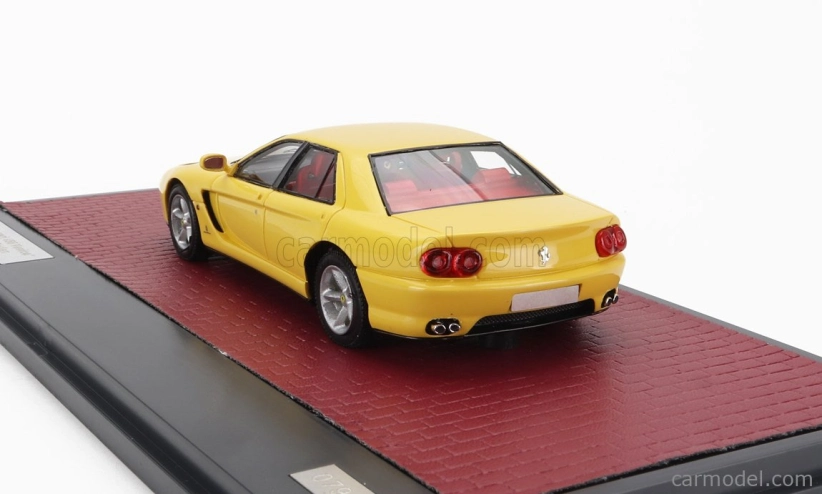 Modely v mierke Matrix Ferrari 456gt Sedan 1993 1:43 Žltá