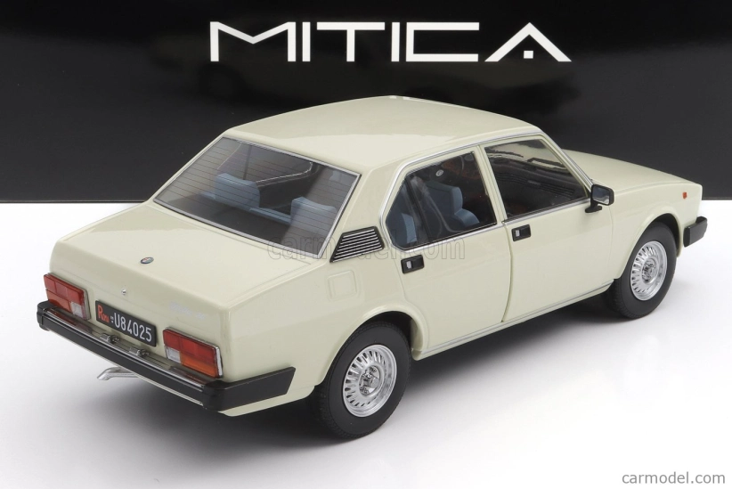 Mitica-diecast Alfa romeo Alfetta Berlina 2000l 1978 1:18 Ivory 103