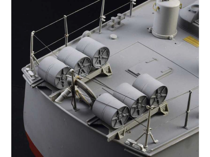 Italeri Schnellboot S-38 s kanónem Bofors (1:35)