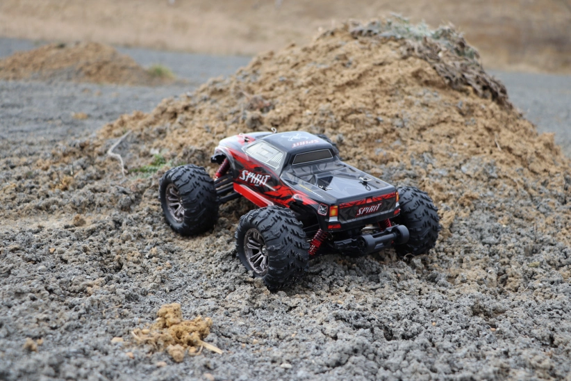 RC auto Q901C Spirit brushless, červená