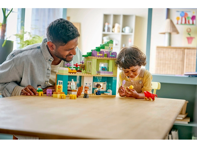 LEGO DUPLO - Moderný rodinný dom 3 v 1 s figúrkami