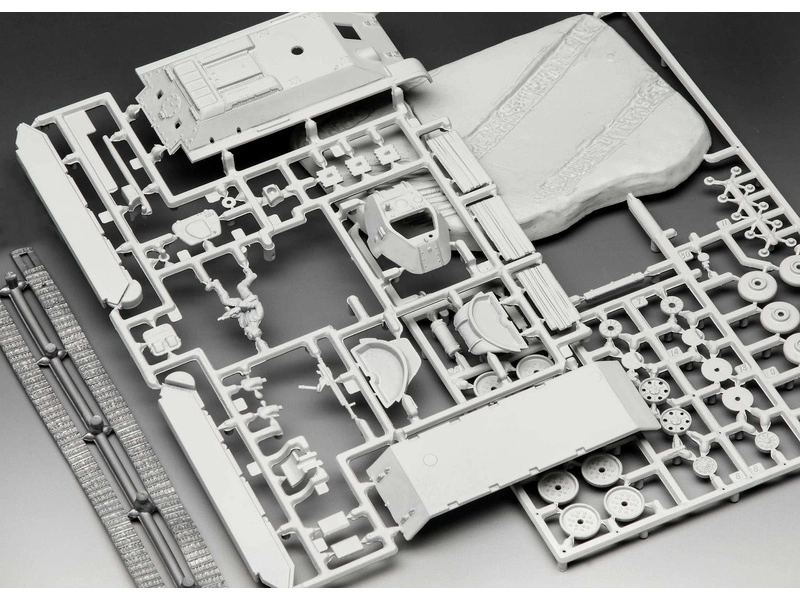 Revell T-34/76 model 1940 (1:76) (súprava)