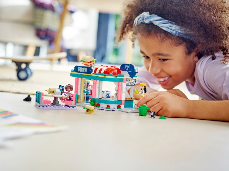 LEGO Friends - Bistro v centre mesta Heartlake