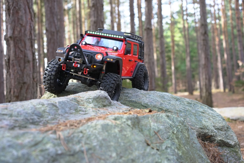 RC auto DF-4S PRO Crawler 313 mm 1:10, červená