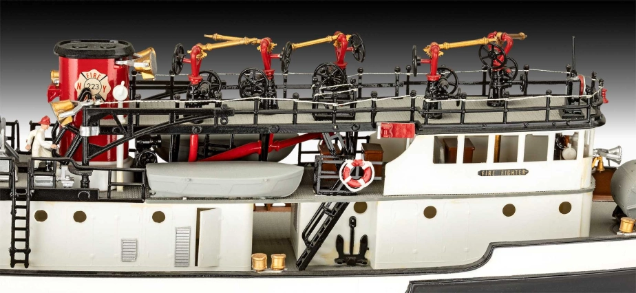 Plastic ModelKit loď 05197 - The Firefighter (1:87)