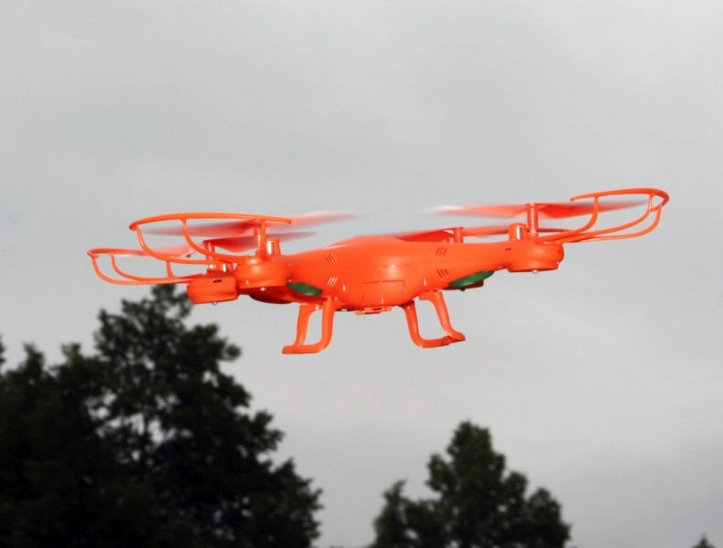 NINCOAIR Quadrone Spike 2.4GHz RTF