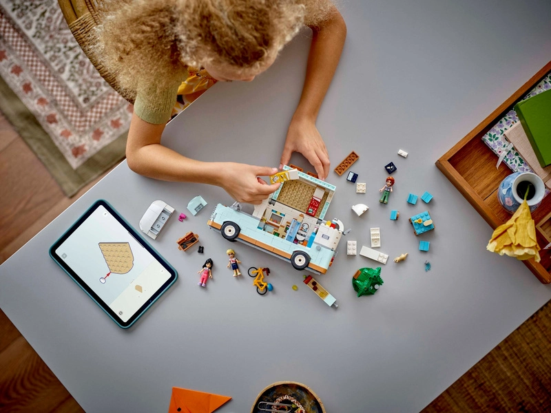 LEGO Friends – Dobrodružstvá s karavanom priateľstva