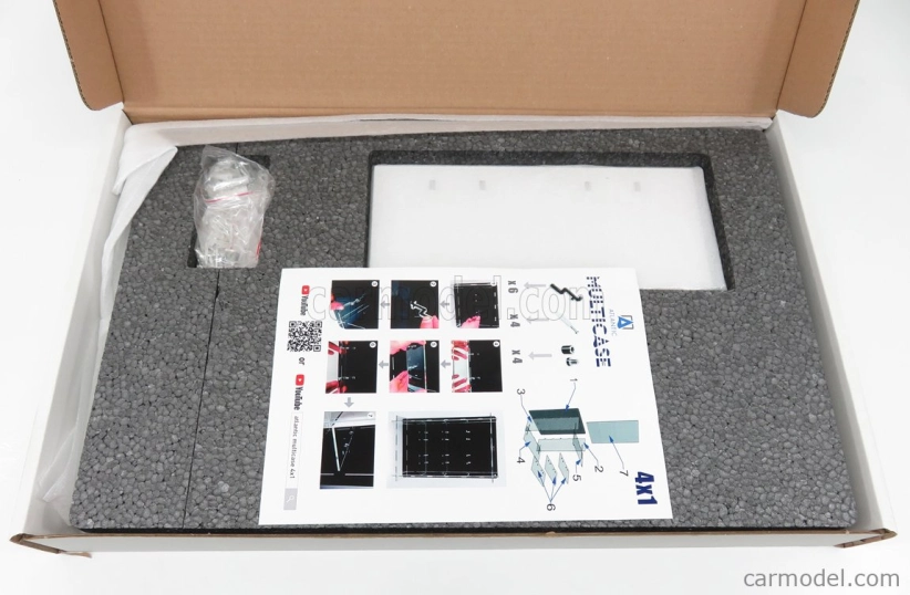 Atlantic Vetrina display box Espositore - For 4 Cars 1/18 Lungh.lenght Cm 36.8 X Largh.width Cm 12.5 X Alt.height Cm 57.4 (altezza Utile Tra I Ripiani Cm 12.0 Inner Height Among Shelves) 1:18 Plastový Displej