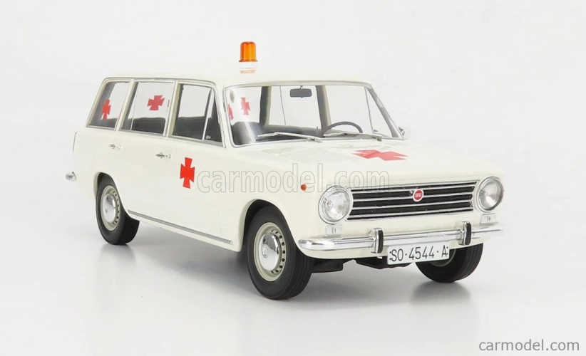 Triple9 Seat fiat 124 Familiare Ambulancia 1968 1:18 Bílá