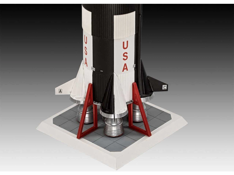 Revell Apollo 11 – Saturn V (1:96)