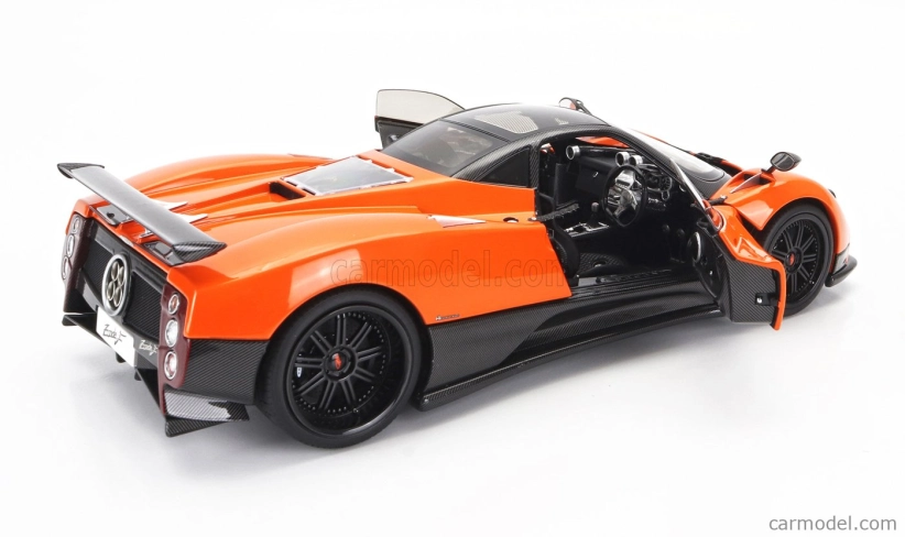 Takmer skutočný Pagani Zonda F 2005 1:18 Orange