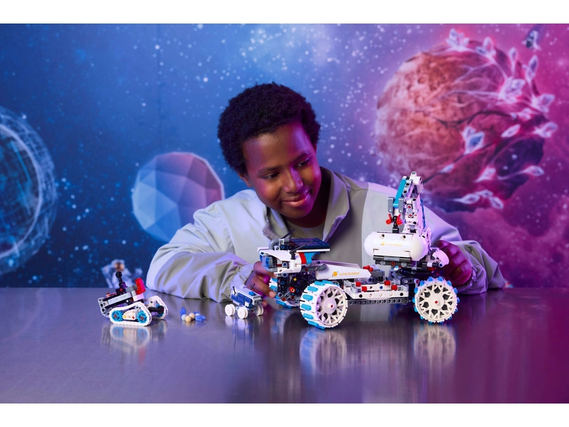 LEGO Technic - Mesačný rover Lunar Outpost™