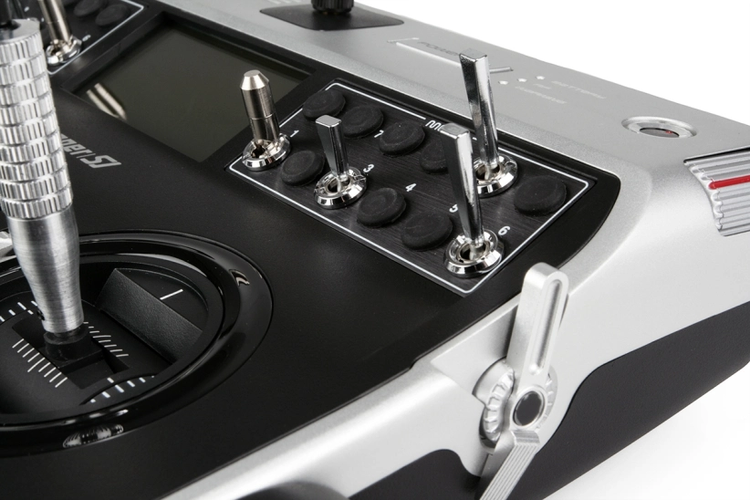 MC-32 PRO HoTT 2,4 GHz s vysielačom BLUETOOTH® v2.1
