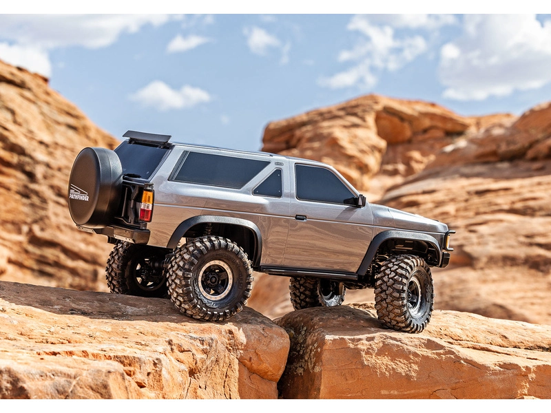 Traxxas TRX-4 Nissan Pathfinder 1988 1:10 RTR stříbrný
