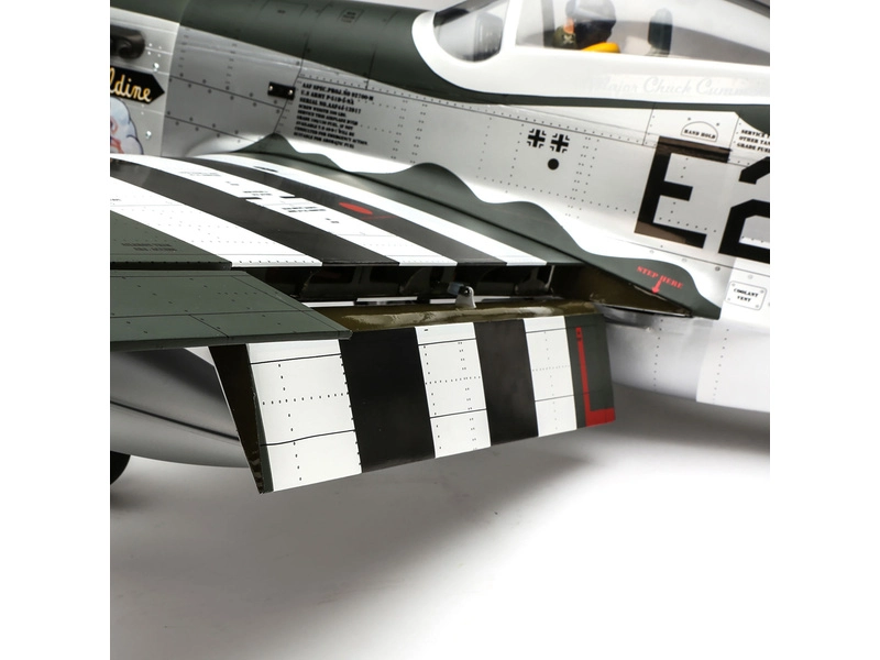 Hangar 9 P-51D Mustang 1,8m 20cc ARF