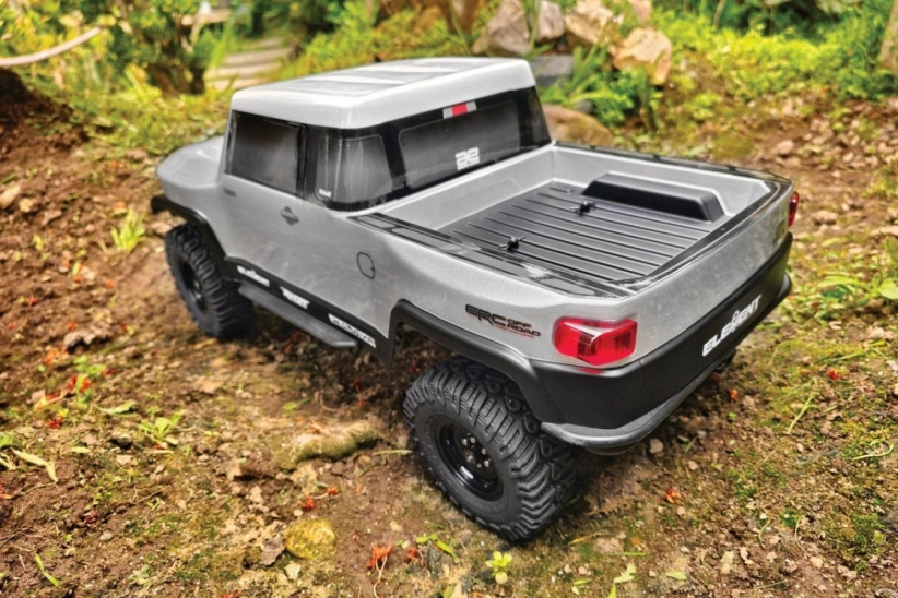 RC auto Enduro Ultron SE Trail Truck RTR, strieborná verzia (12,8 – 325 mm)