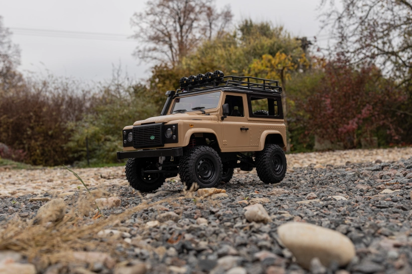RC auto Land Rover Defender T98 V2 1/12, piesková