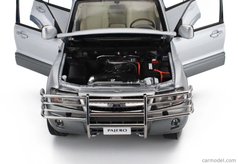 Sun-star Mitsubishi Pajero 3.5l V6 V73 2006 1:18 Silver Grey