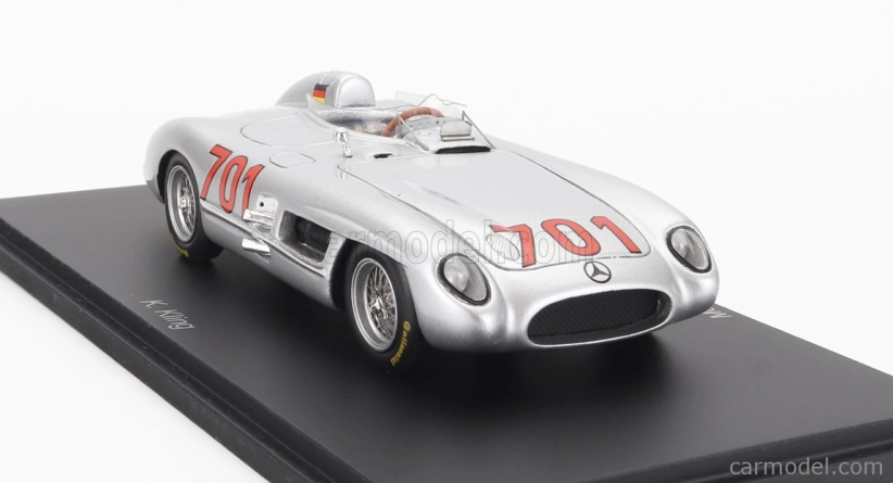 Spark-model Mercedes benz 300 Slr 3.0l S8 Team Daimler-benz Ag N 701 Mille Miglia 1955 K.kling 1:43 Strieborná