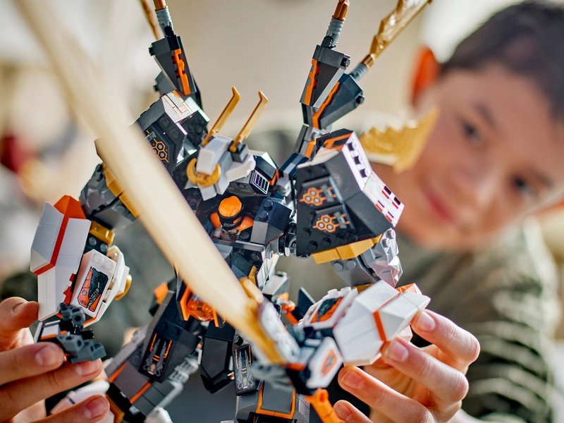 LEGO NINJAGO - Coleov titánový dračí oblek